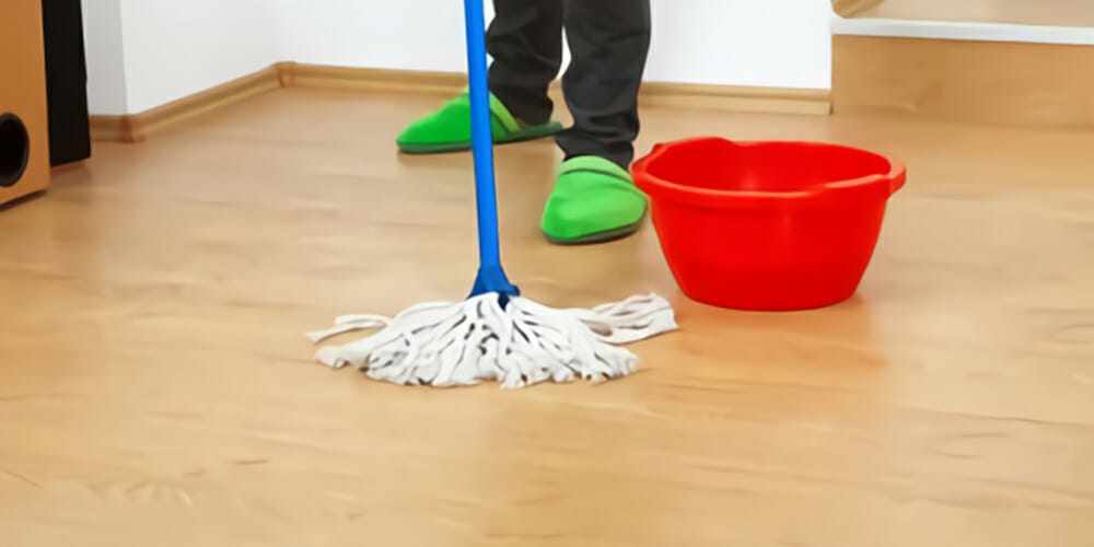 How to Clean Vinyl Flooring (Important Tips)