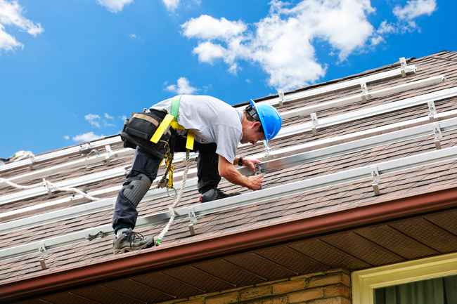 Do Roofers in Southeastern Massachusetts Need to be Licensed and Insured?